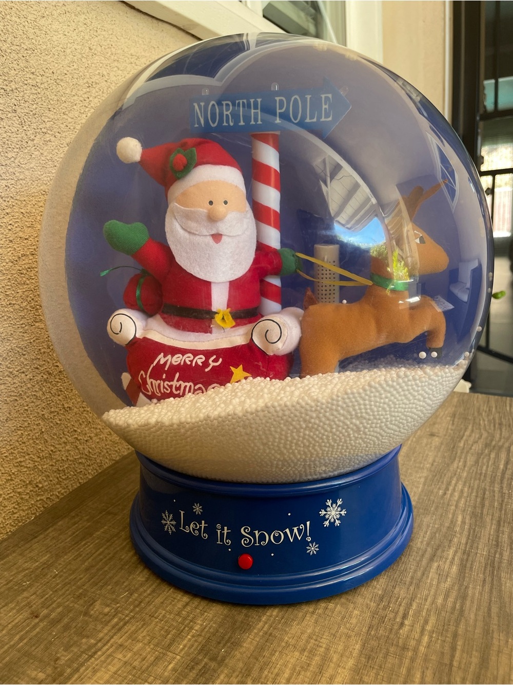 Vintage Gemmy Santa & Reindeer Sleigh Tabletop Waterless Snow Globe
